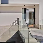 Seaside By Brown Traù