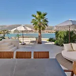 Seaside By Brown Traù