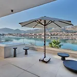 Villa Seaside By Brown *