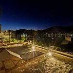 Villa Seaside By Brown Traù