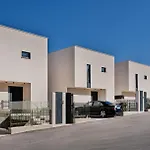 Seaside By Brown * Traù