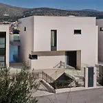 Villa Seaside By Brown *