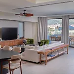 Seaside By Brown Villa *