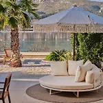 Villa Seaside By Brown *