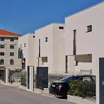 Seaside By Brown Villa Traù