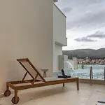 Villa Seaside By Brown