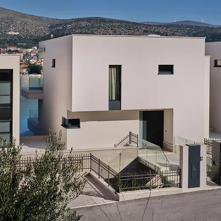 Villa Seaside By Brown *