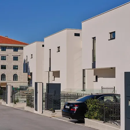 Seaside By Brown Villa Trogir