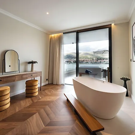 Seaside By Brown * Trogir