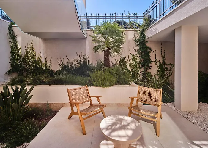 Seaside By Brown Villa