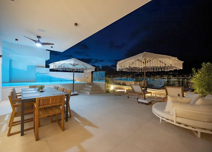 Villa Seaside By Brown Trogir