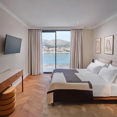 Seaside By Brown トロギール