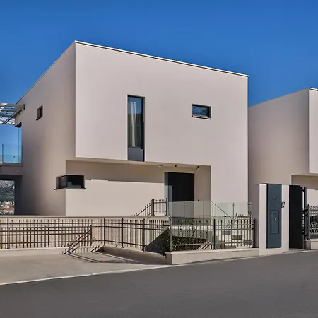 Seaside By Brown ヴィラ トロギール