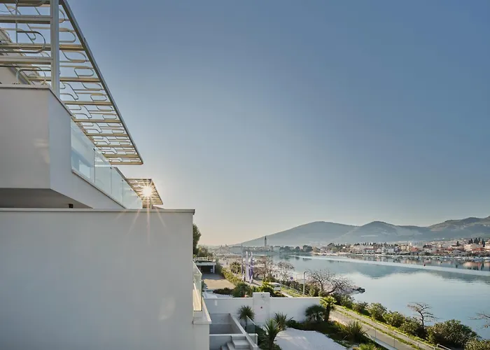 فيلة Seaside By Brown *