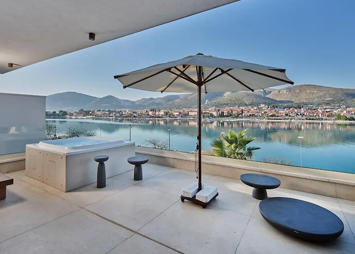 فيلة Seaside By Brown *