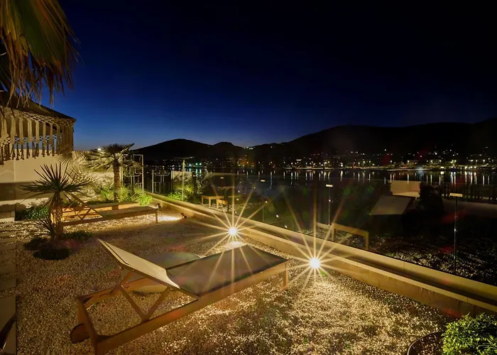 Villa Seaside By Brown Trogir