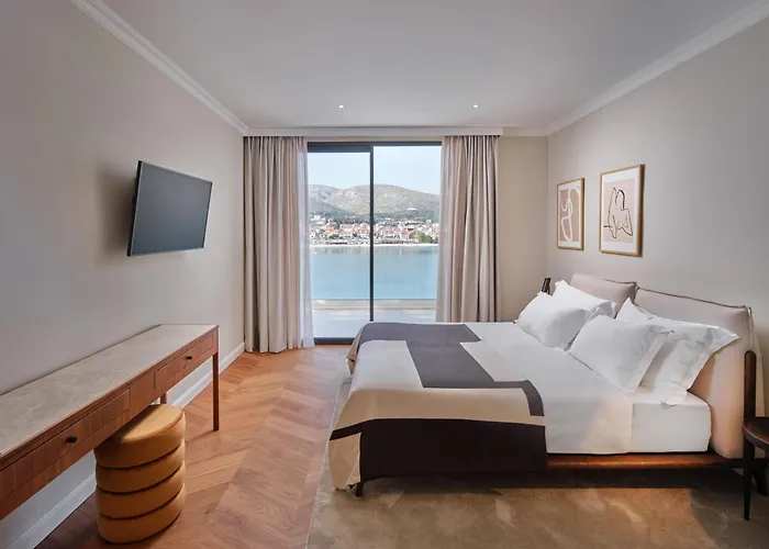 Seaside By Brown تروغير