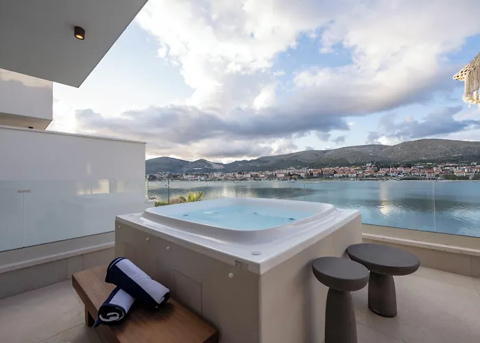 Villa Seaside By Brown *