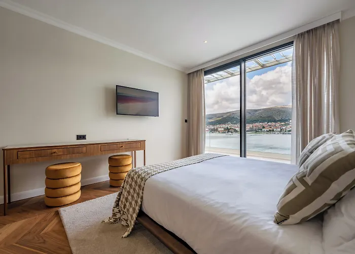 Seaside By Brown Villa Trogir