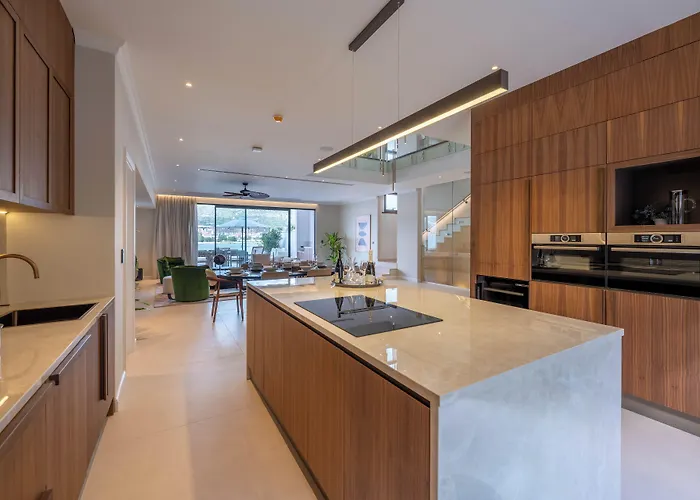 Villa Seaside By Brown *